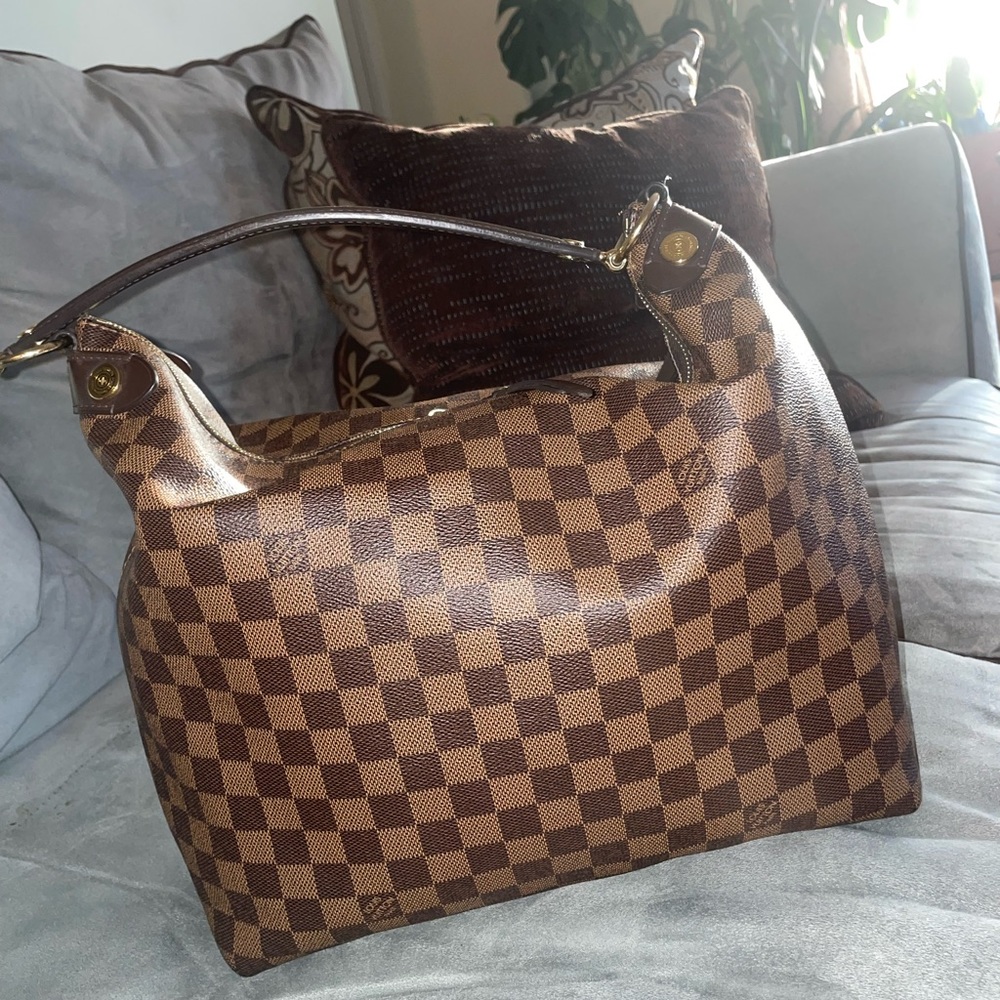 Louis Vuitton Purse - Picture 2 of 6